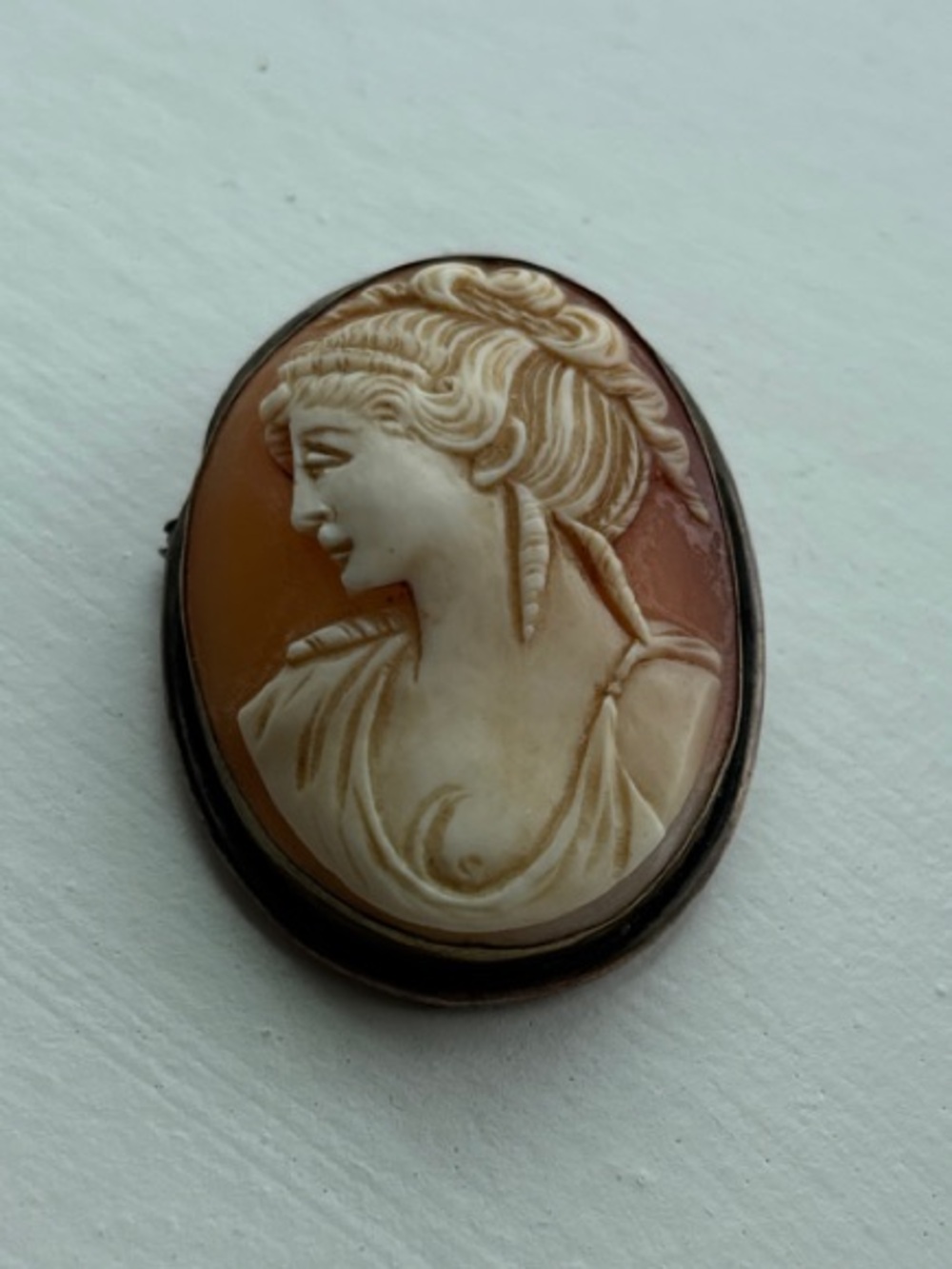 Natural Shell Left-Facing Cameo Brooch Pendant Silver Brass Marked 300 Appraised